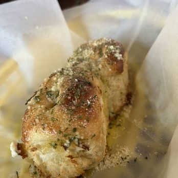 J R Pizza Bella Restaurant - Garlic Bread - Italian Near Me - Margate, Florida