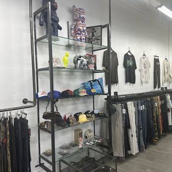 Human Dior - They had so many cool accessories and home decor - Used, Vintage & Consignment Near Me - Dallas, Texas
