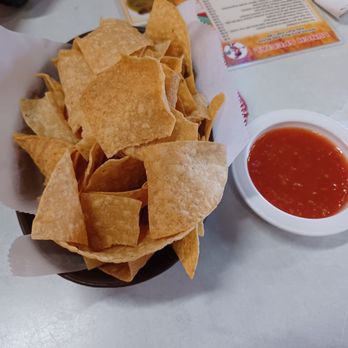 Carmelo's Mexican Grill - Complimentary chips & salsa - Mexican Near Me - Sugar Land, Texas