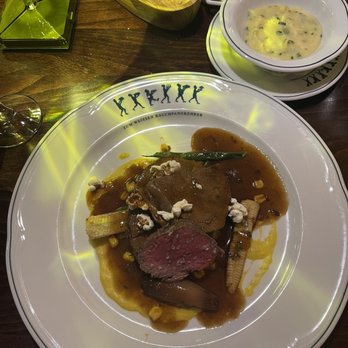 Zum weißen Rauchfangkehrer - Roasted and braised ox - Austrian Near Me - Vienna, 9 Zum weißen Rauchfangkehrer - Roasted and braised ox - Austrian Near Me - Vienna, 9