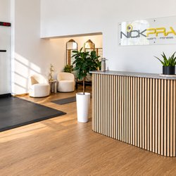 Personal Training by Nick Prade - Empfangsbereich unseres Studios in der Landshuter Allee 19 Krafttraining, Pilates und Ernährungsberatung unter einem Dach.