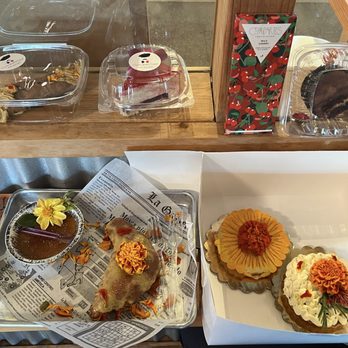 Crème de la Crème - tarts, cakes, crème brûlée, croissant, cannoli, chocolate - Desserts Near Me - Albuquerque, New Mexico Crème de la Crème - tarts, cakes, crème brûlée, croissant, cannoli, chocolate - Desserts Near Me - Albuquerque, New Mexico