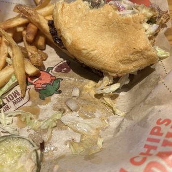 Chili's - Burger was so greasy I had to leave half behind. Wasn't even good enough to take home - American Near Me - Concord, California Chili's - Burger was so greasy I had to leave half behind. Wasn't even good enough to take home - American Near Me - Concord, California