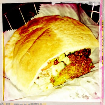 Pita Inn - Falafel sandwich - Mediterranean Near Me - Wheeling, Illinois