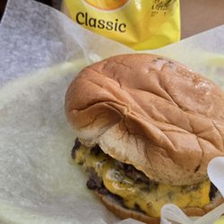 Bud's Cafe and Bar - Double cheeseburger with potato chips
