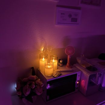 Hollywood Facial - Estheticians Near Me - Costa Mesa, California