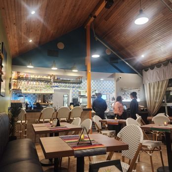 Tacos and Avocados - Dinning area - Tacos Near Me - Carrollton, Texas