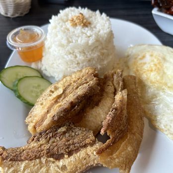 Bacayon's Chibugan - Bagnet silog - Filipino Near Me - Surrey, British Columbia