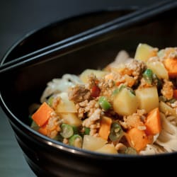 Rock Paper Scissors - Noodles with Minced Pork and Vegetables