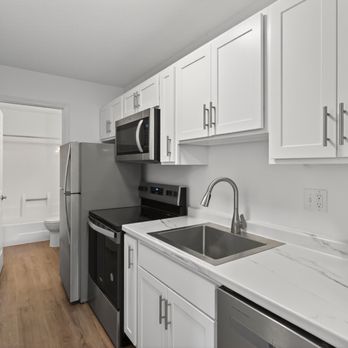 Lexington Hills - Apartments Near Me - Eagan, Minnesota