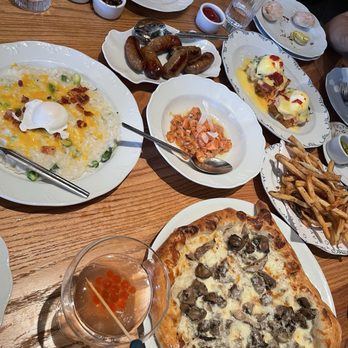 Lavo - Eggs Benedict* **, Truffle French Fries, Salmon Crudo*, Bacon, Egg & Chesse Risotto*, Truffle pizza - Italian Near Me - Las Vegas, Nevada Lavo - Eggs Benedict* **, Truffle French Fries, Salmon Crudo*, Bacon, Egg & Chesse Risotto*, Truffle pizza - Italian Near Me - Las Vegas, Nevada