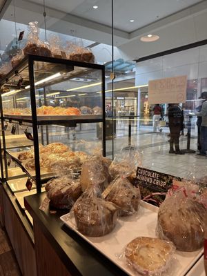 85°C Bakery Cafe by null