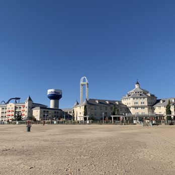 Hotel Breakers - View of hotel from beach - Hotels Near Me - Sandusky, Ohio Hotel Breakers - View of hotel from beach - Hotels Near Me - Sandusky, Ohio