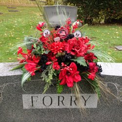 Fuzzy's Flowers and Gifts - It looks even prettier in person.