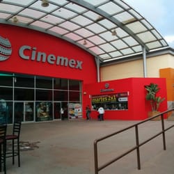 Plaza Loma Bonita