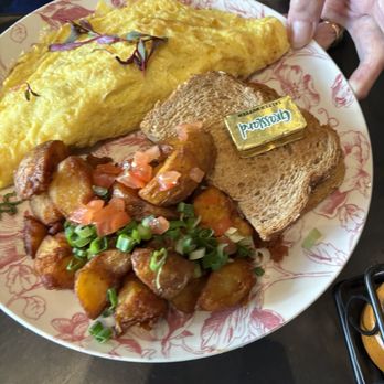 Tutu Lounge - Mushroom omelette - Breakfast & Brunch Near Me - San Rafael, California Tutu Lounge - Mushroom omelette - Breakfast & Brunch Near Me - San Rafael, California