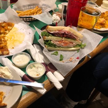 Pats Pizza - Pizza Near Me - Yarmouth, Maine Pats Pizza - Pizza Near Me - Yarmouth, Maine
