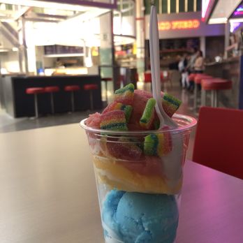 Gelu Italian Ice - Small with Candy topping - Gelato Near Me - Houston, Texas