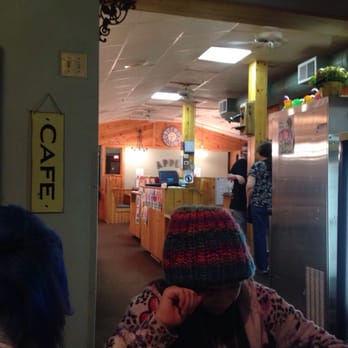 Apple Cup Cafe - Cute place with great humorous host. Can't wait to see my food. - American Near Me - Chelan, Washington Apple Cup Cafe - Cute place with great humorous host. Can't wait to see my food. - American Near Me - Chelan, Washington