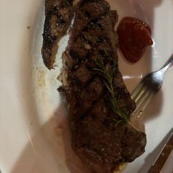 Hank's Pub - 8oz NY strip