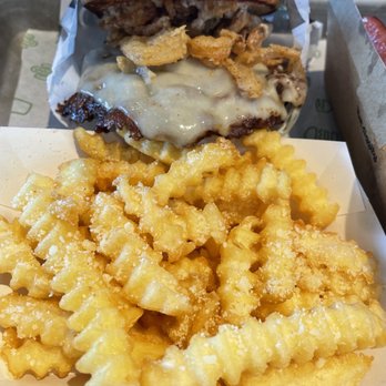 Shake Shack Cedar Hills - Black truffle burger with Parmesan truffle fries - Burgers Near Me - Beaverton, Oregon Shake Shack Cedar Hills - Black truffle burger with Parmesan truffle fries - Burgers Near Me - Beaverton, Oregon