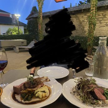 Cella Restaurant & Bar - Pinot Noir, Lamb, Flat Iron Steak - New American Near Me - Monterey, California