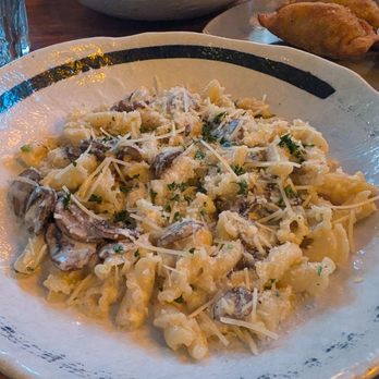 Brava Garden Eatery - Mushroom pasta - Wine Bars Near Me - Pleasanton, California