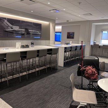 United Club - Variety of seating - Airport Lounges Near Me - Kenner, Louisiana United Club - Variety of seating - Airport Lounges Near Me - Kenner, Louisiana