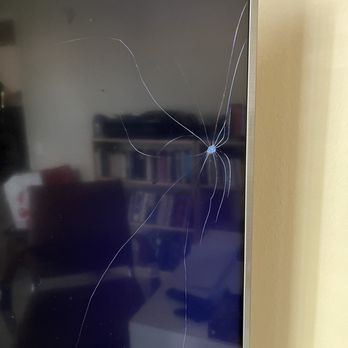 Happy Home Moving - Tv was cracked - Movers Near Me - Los Angeles, California