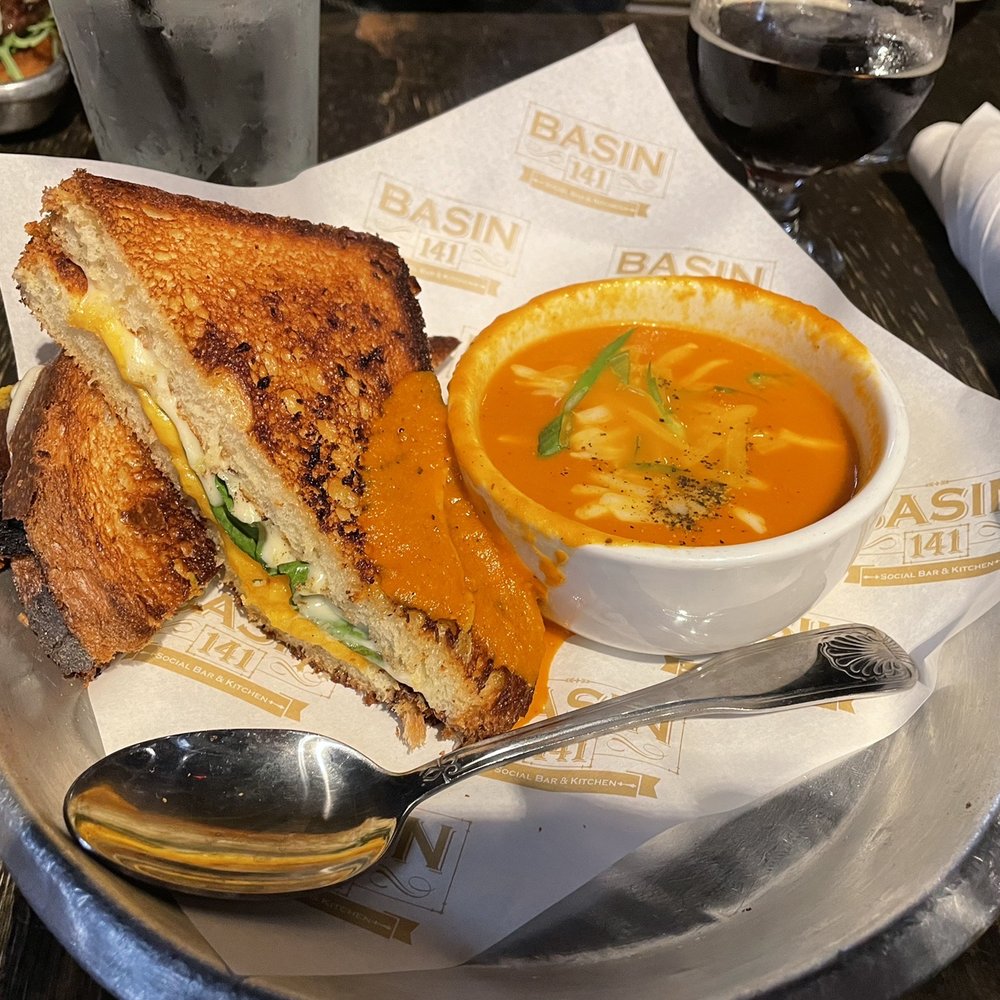 Basin 141 - Garlic Bread Grilled Cheese & Roasted Tomato Soup - Gastropubs Near Me - Monrovia, California Basin 141 - Garlic Bread Grilled Cheese & Roasted Tomato Soup - Gastropubs Near Me - Monrovia, California