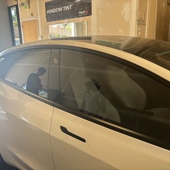 Super 1 Auto Glass & Tint - Windshield Installation & Repair Near Me - Tracy, California Super 1 Auto Glass & Tint - Windshield Installation & Repair Near Me - Tracy, California