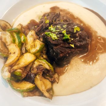Ella's Kitchen + Wine Bar - Wine Bars Near Me - Canal Winchester, Ohio