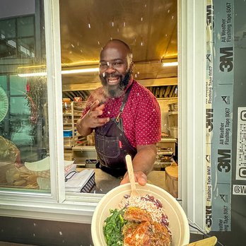 Warren's Kitchen & Catering - Food Trucks Near Me - Stowe, Vermont
