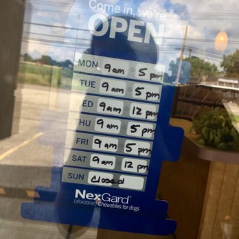 West Akron Veterinary Clinic - Veterinarians Near Me - Akron, Ohio