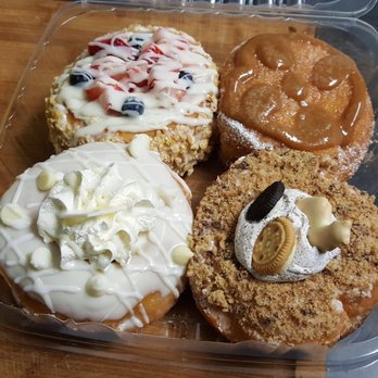 Mojo Donuts - Donuts Near Me - Pembroke Pines, Florida Mojo Donuts - Donuts Near Me - Pembroke Pines, Florida