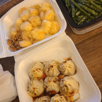 Min's Dumpling House - Juicy Pork Dumplings, String Beans and Walnut Shrimp. I dumped the chili oil & vinegar they gave me, on the Dumplings. - Dim Sum Near Me - Corona, California Min's Dumpling House - Juicy Pork Dumplings, String Beans and Walnut Shrimp. I dumped the chili oil & vinegar they gave me, on the Dumplings. - Dim Sum Near Me - Corona, California