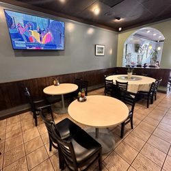 Little Vietnamese Bistro - Dining area
