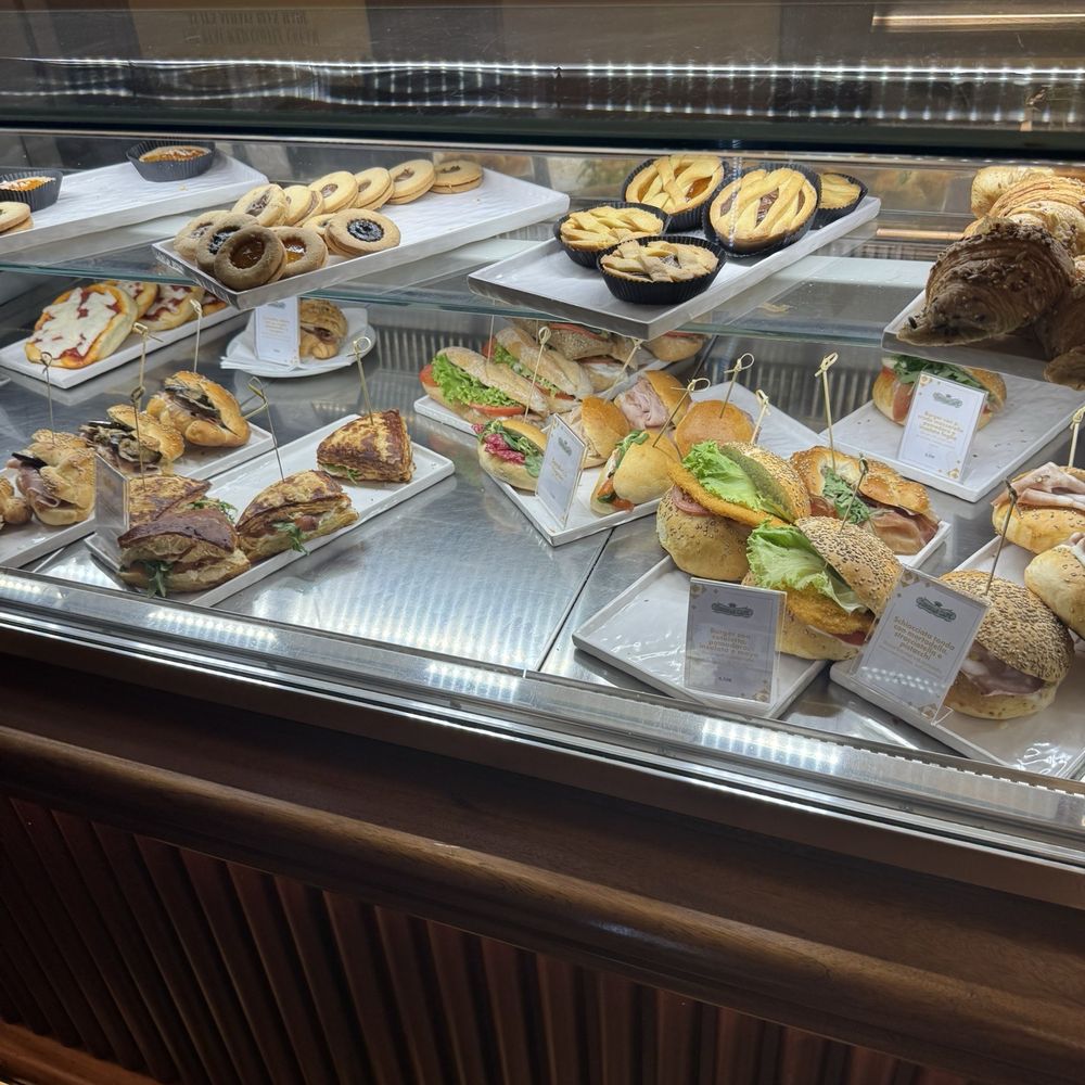 Coronas Cafe - Ice Cream & Frozen Yogurt Near Me - Florence, FI