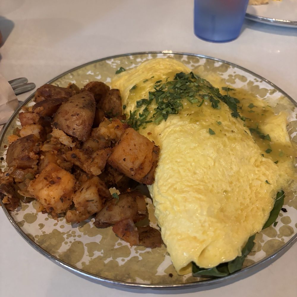 Daily omelet special with potatoes