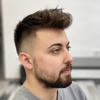 Barberia Fernando Navarro - Hair Salons Near Me - Madrid, M Barberia Fernando Navarro - Hair Salons Near Me - Madrid, M