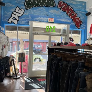 Barrio Vintage - Entrance - Used, Vintage & Consignment Near Me - El Paso, Texas Barrio Vintage - Entrance - Used, Vintage & Consignment Near Me - El Paso, Texas