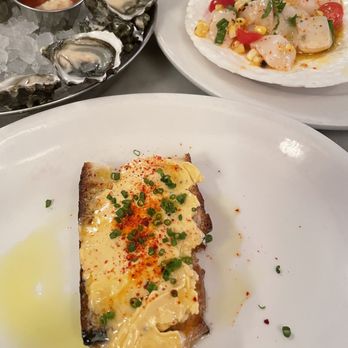 Neptune Oyster - Seafood Near Me - Boston, Massachusetts