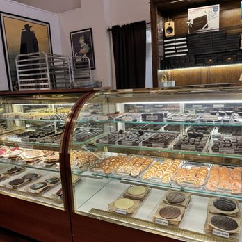 The Chocolate Fetish - Chocolate casing - Chocolatiers & Shops Near Me - Asheville, North Carolina The Chocolate Fetish - Chocolate casing - Chocolatiers & Shops Near Me - Asheville, North Carolina