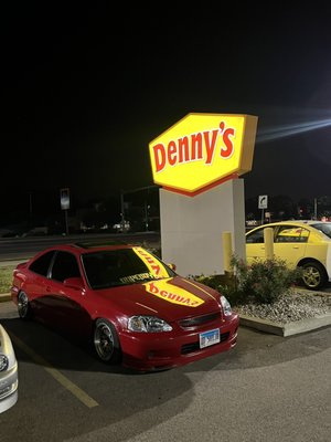 Denny's by null