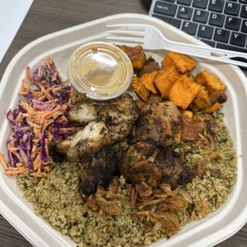 sweetgreen - Healthy Salads, Wraps, and Bowls - Hot honey chicken - Salad Near Me - Rancho Cucamonga, California sweetgreen - Healthy Salads, Wraps, and Bowls - Hot honey chicken - Salad Near Me - Rancho Cucamonga, California