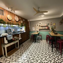 Evette’s - Inside