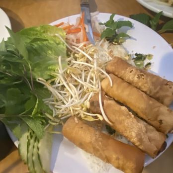 A Saigon Cafe - Spring roll wraps - Vietnamese Near Me - Wailuku, Hawaii A Saigon Cafe - Spring roll wraps - Vietnamese Near Me - Wailuku, Hawaii