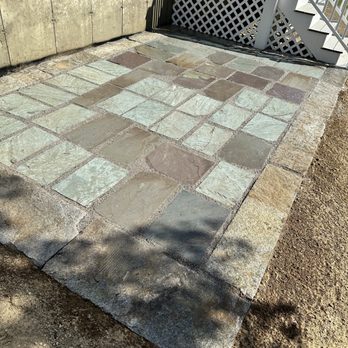 Frenette Farm - a patio with a stone paver - Landscaping Near Me - Loudon, New Hampshire Frenette Farm - a patio with a stone paver - Landscaping Near Me - Loudon, New Hampshire