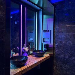 Bayridge Sushi - Bathroom