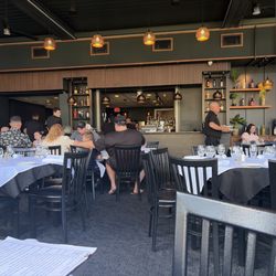 Early Saturday evening in the open air dining room